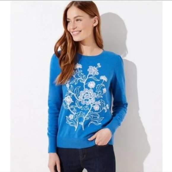 LOFT | Puff Sleeve Blue White Floral Embroidered Lightweight Sweater - Picture 1 of 8